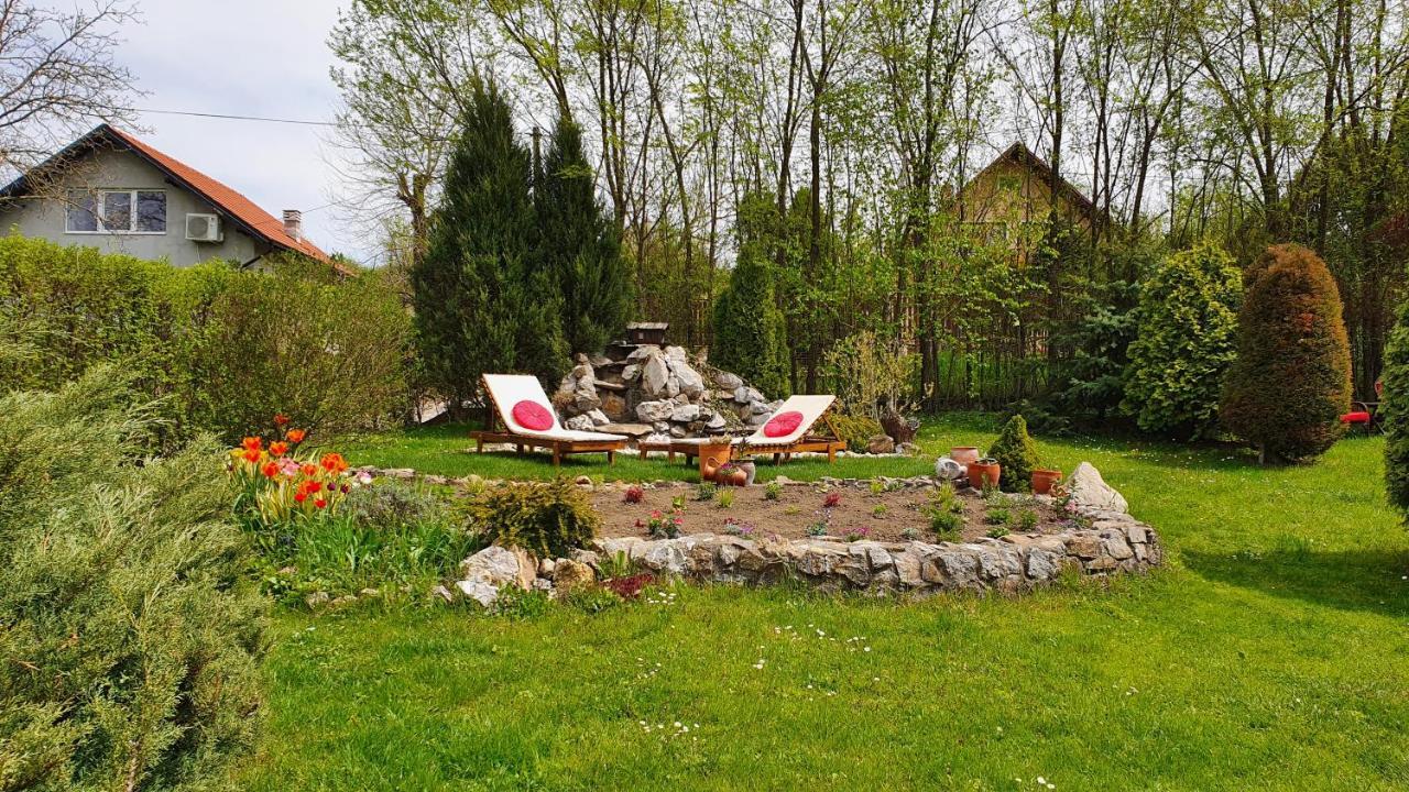 Rajski Vrt Vrdnik Buitenkant foto